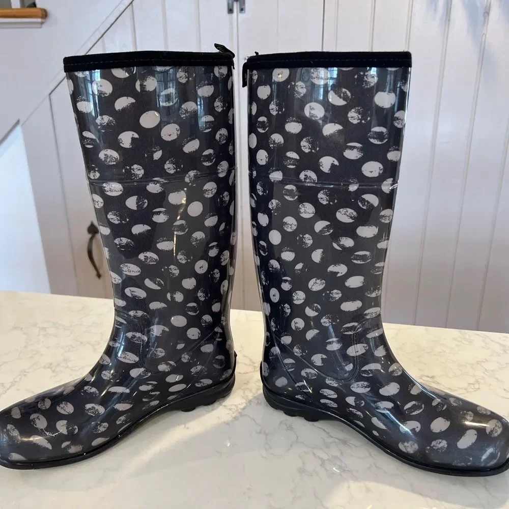 Kamik Women's Black and White Patterned Rain Boots, 7
